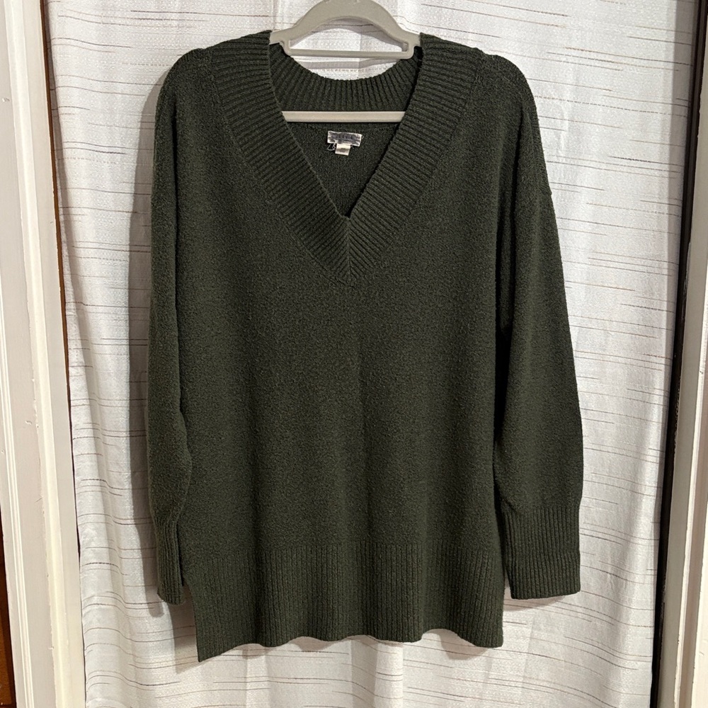 a.n.a Women's V-Neck Sweater - Dark Green
